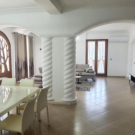 Magnolia Luxury Penthouse Lägenhet Berat Exteriör bild