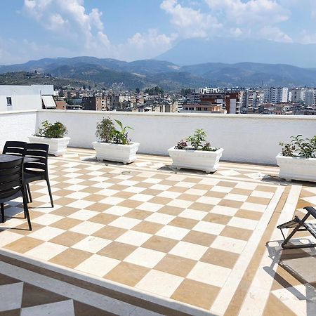 Magnolia Luxury Penthouse Lägenhet Berat Exteriör bild