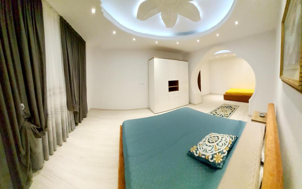 Magnolia Luxury Penthouse Lägenhet Berat Exteriör bild
