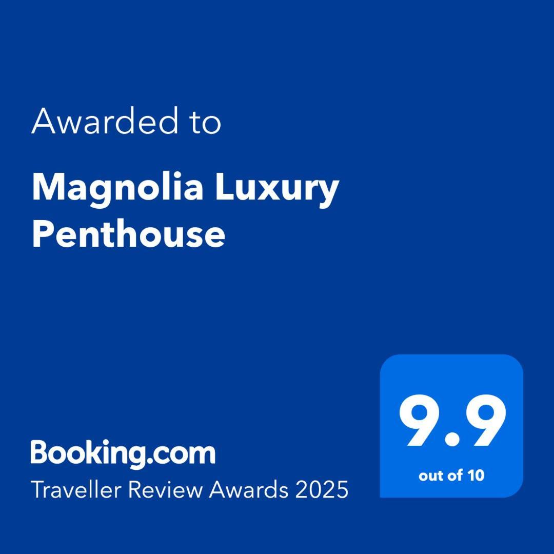 Magnolia Luxury Penthouse Lägenhet Berat Exteriör bild